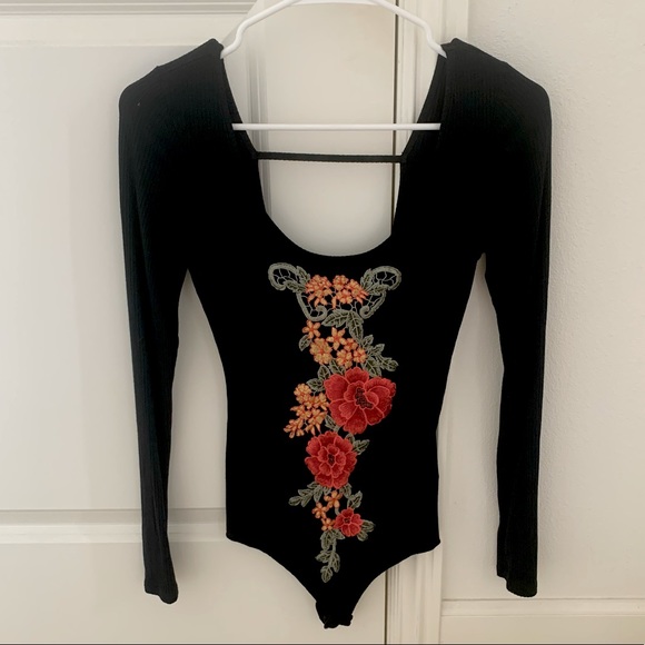 Flower bodysuit - Picture 1 of 5